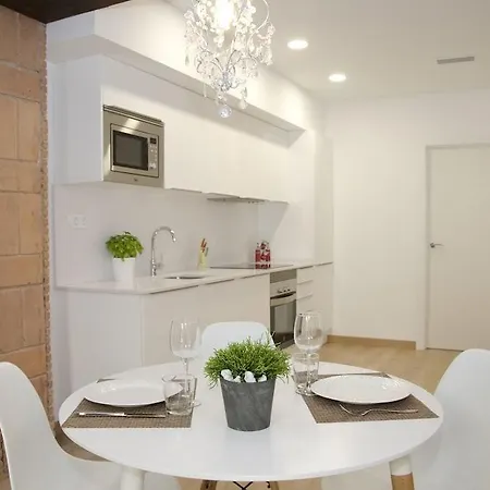 Tarragonasuites 4-summer Apartment